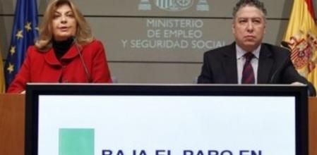 Los secretarios de Estado, de Empleo, Engracia Hidalgo, y de Seguridad Social, Tomás Burgos, durante la rueda de prensa que han ofrecido esta mañana para valorar los datos de paro registrado en diciembre.