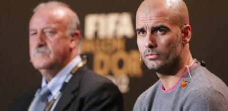 Pep Guardiola, con del Bosque en segundo plano.