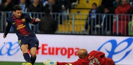 Lionel Messi regatea a Willy Caballero y marca el primer gol