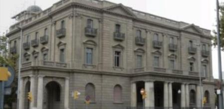 El palacio que acoge la Facultat de Náutica en Barcelona