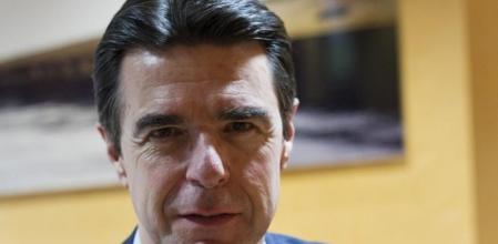 José Manuel Soria en su despacho de la Castellana, en Madrid