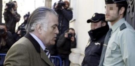 El exsenador y extesorero del PP a su llegada esta mañana a la sede de la Fiscalía Anticorrupción para declarar sobre la supuesta contabilidad B del Partido Popular