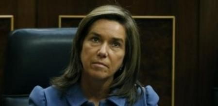 La ministra de Sanidad, Ana Mato, durante la sesión de control al Gobierno, esta mañana en el Congreso de los Diputados.