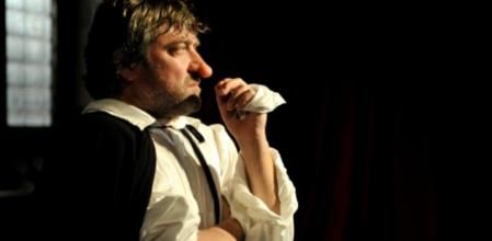 La temporada arrencarà el 7 de març amb 'Cyrano de Bergerac', tot un clàssic ara dirigit per Oriol Broggi i amb Pere Arquillué en el paper del famós poeta acomplexat pel seu llarg nas.