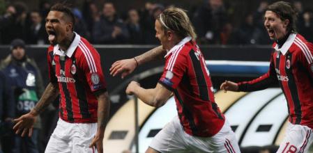 Boateng celebra su gol con Philippe Mexes y Riccardo Montolivo en los octavos de final de la Champions League