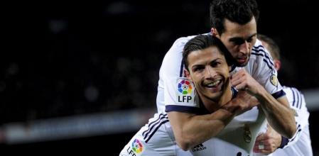 Cristiano Ronaldo celebra su segundo tanto en el clásico