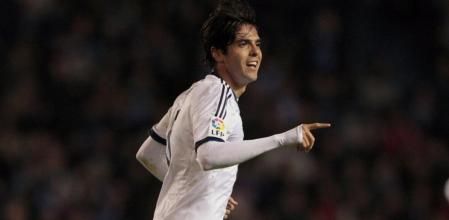 El centrocampista del Real Madrid Kaka durante el partido ante el Deportivo