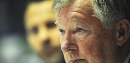 El entrenador del Manchester United, Alex Ferguson, ofrece una rueda de prensa en el estadio Old Trafford de Manchester, Inglaterra, el 4 de marzo del 2013, en la víspera de su enfrentamiento al Real Madrid en el partido de vuelta de los octavos de final de la Liga de Campeones