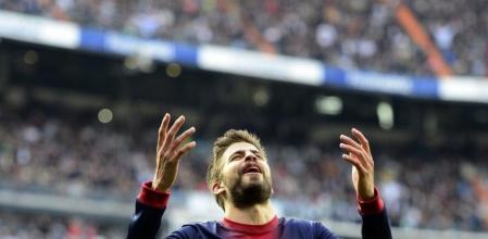 Gerard Piqué se lamenta durante el clásico Madrid-Barça