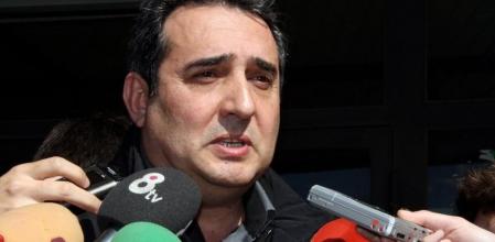 Manuel Bustos, tras salir del juzgado.