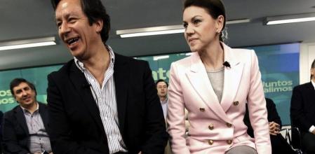 La secretaria general del PP, María Dolores de Cospedal y el vicesecretario de Organización, Carlos Floriano