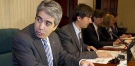 Francesc Homs explica los objetivos de actuaciones en materia de accion exterior en el Parlament