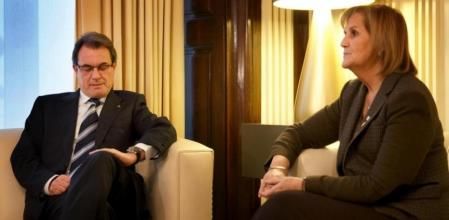 El president de la Generalitat, Artur Mas, junto a la presidenta del Parlament de Catalunya, Núria de Gispert