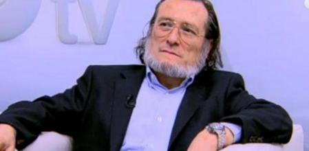 Santiago Niño-Becerra en la entrevista en '8 al dia' de '8tv'