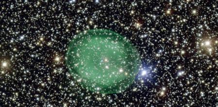 La nebulosa planetaria IC 1295, fotografiada por el telescopio VLT (Very Large Telescope) y facilitada por el Observatorio Europeo Austral (ESO en inglés)