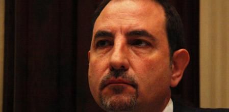 El conseller de Interior comparece en la cámara catalana