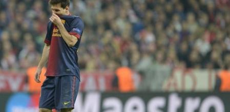 Messi se lamenta durante la derrota del Barça en Múnich