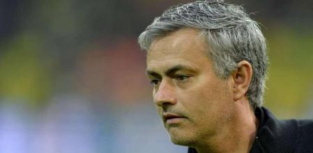 Mourinho durante el partido de ida de las semis de la Champions ante el Dortmund