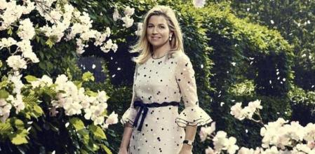 La princesa Máxima posó, vestida con un diseño de Valentino, con motivo de su 40 cumpleaños celebrado el 17 de mayo del 2011