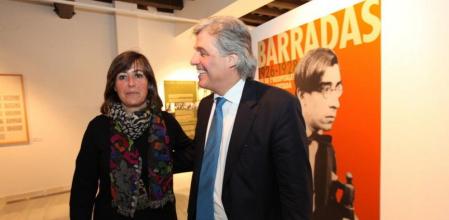 La alcaldesa y el embajador durante la inauguración de la muestra