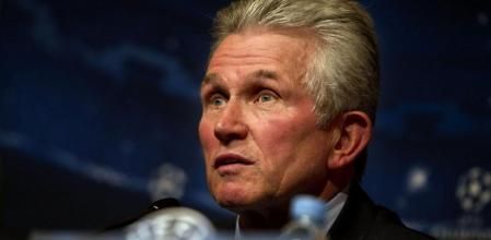 El entrenador del Bayern de Munich, Jupp Heynckes, durante la rueda de prensa que ha ofrecido hoy en Barcelona, donde mañana su equipo se enfrentará al FC Barcelona en el partido de vuelta de semifinales de la LIga de Campeones.