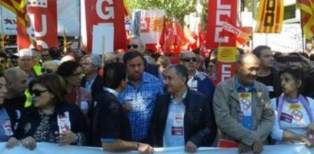 Oriol Junqueras en la cabecera de la manifestación convocada por los sindicatos en Barcelona con motivo del 1º de Mayo de 2013