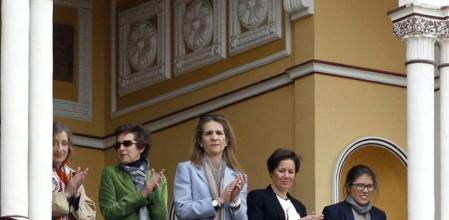 La Infanta Elena asiste a la tradicional Corrida Goyesca del Dos de Mayo celebrada en la plaza de Las Ventas