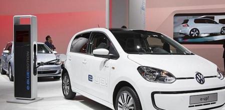 Novedades. El Salón, que será inaugurado formalmente hoy por Mariano Rajoy, acoge la presentación de diversos modelos como el E-up de Volkswagen