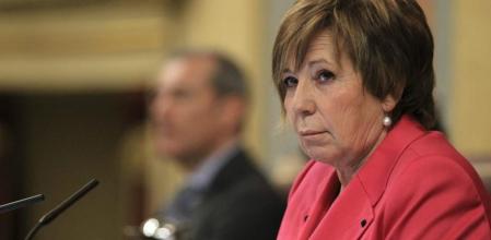 Celia Villalobos, en la mesa del Congreso