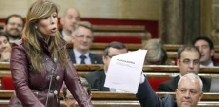 La presidenta del PPC, Alicia Sánchez-Camacho, esta mañana durante la sesión de control del Parlament.