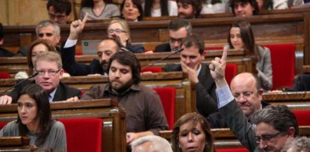 El Parlament ha rechazado las dos enmiendas a la totalidad de PP y Ciutadans a la proposición de Ley de Consultas no refrendatarias