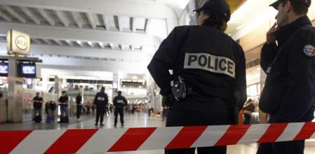 Un policía en el lugar de los hechos