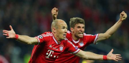 Robben celebra su gol