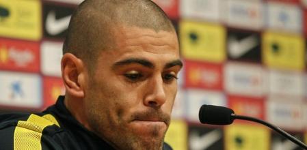 Víctor Valdés durante la rueda de prensa en la que rompió su silencio