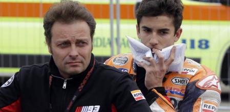 Márquez, con Alzamora, se pone hielo en el mentón
