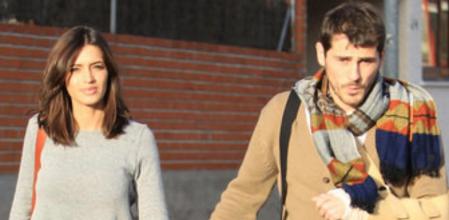 Sara Carbonero e Iker Casillas paseando por las calles de Madrid