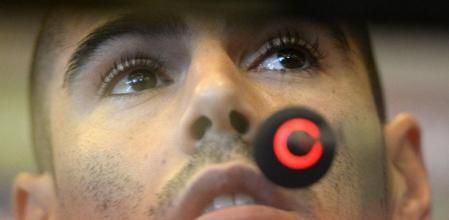 Victor Valdes, durante una rueda de prensa