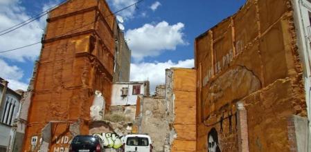 Solar en la calle Cavallers, delante del Mercat del Pla