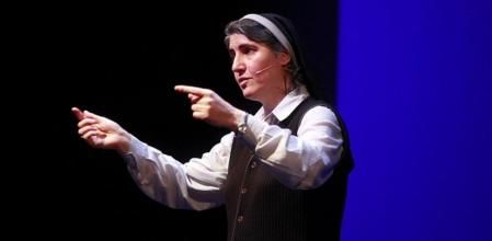 La monja benedictina Teresa Forcades, durante una conferencia Conferencia de Teresa Forcades en Barcelona el pasado abril