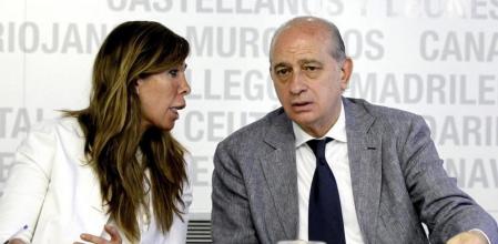 El ministro del Interior, Jorge Fernández Díaz, y la presidenta del PPC, Alicia Sánchez-Camacho, durante la reunión del Comité Ejecutivo Nacional del PP