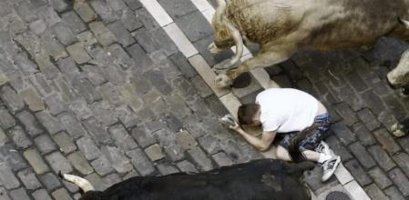 Los toros de la ganadería de Torrestrella han protagonizado un quinto encierro rápido y peligroso