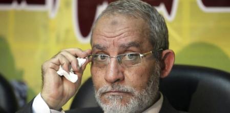 El guía espiritual de los Hermanos Musulmanes, Mohamed Badía, es uno de los líderes islamistas que verán congelados sus fondos