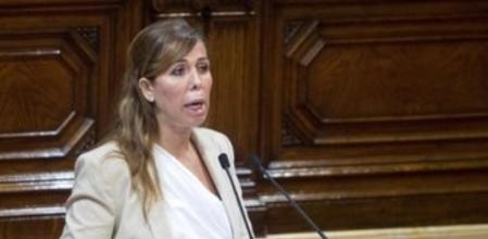 La presidenta del PPC, Alícia Sánchez-Camacho, en el pleno extraordinario del Parlament