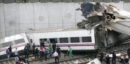 Imagen del tren que ha descarrilado en Santiago