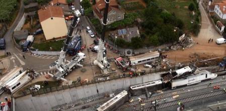 Imágenes aéreas del lugar del accidente de tren en Santiago de Compostela