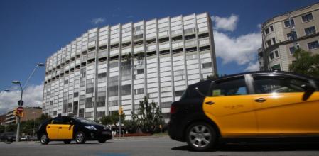 Aspecto del edificio Estel, conocido por haber albergado hasta 2011 oficinas de Telefónica