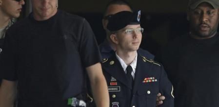 El soldado Bradley Manning, tras recibir el veredicto