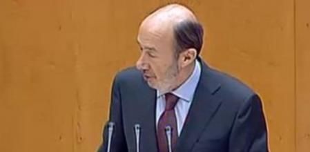 Alfredo Pérez Rubalcaba rebate en el Congreso la intervención de Rajoy para explicar los escándalos por la supuesta corrupción del PP y el caso Bárcenas
