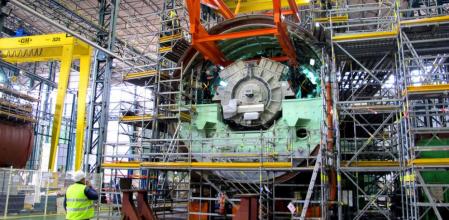 Embarque del motor del submarino S81