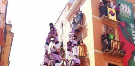 9d8 de la Colla Jove Xiquets de Tarragona a la plaça de les Cols